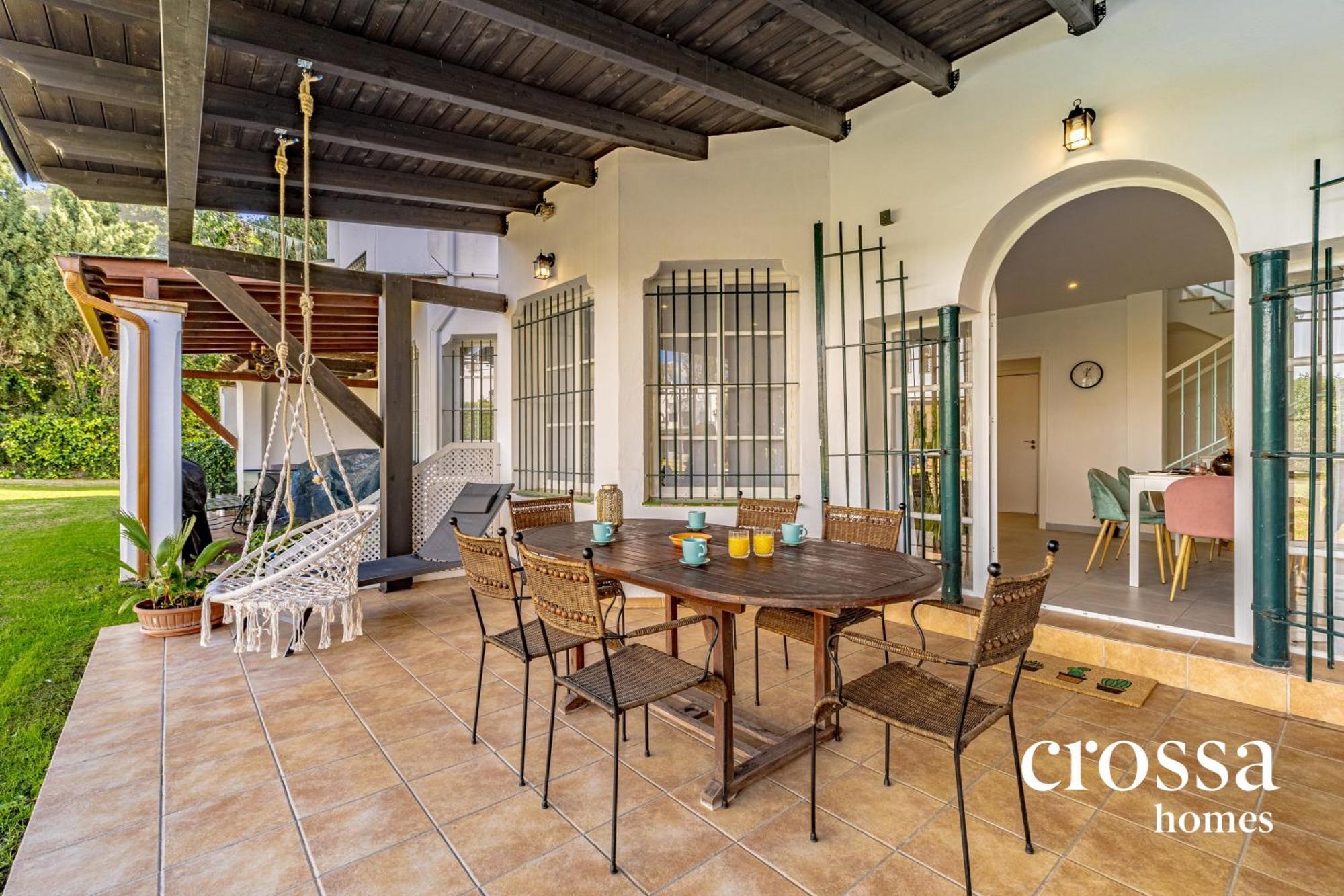 Chic Dream Home, Rooftop Bbq, 9 Pools, Golf Views Hébergement de vacances *