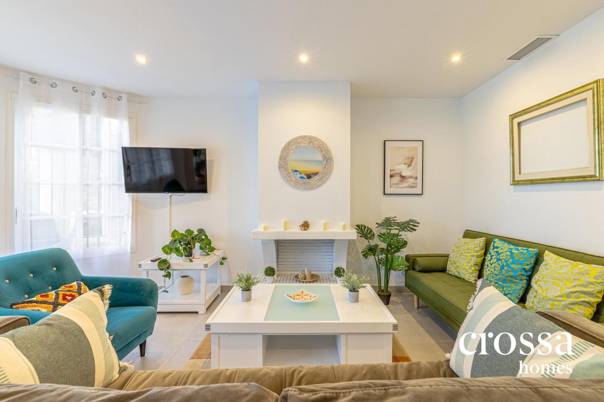 Chic Dream Home, Rooftop Bbq, 9 Pools, Golf Views *